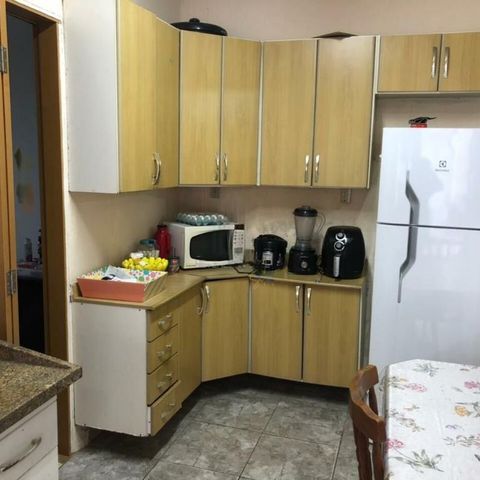 Casa à venda com 182m², 5 quartos e 4 vagas