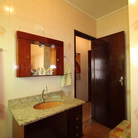 Casa à venda com 116m², 2 quartos e 4 vagasBanheiro 2