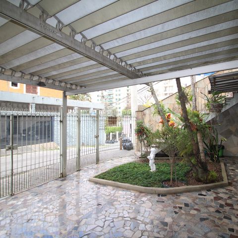 Casa à venda com 116m², 2 quartos e 4 vagasGaragem