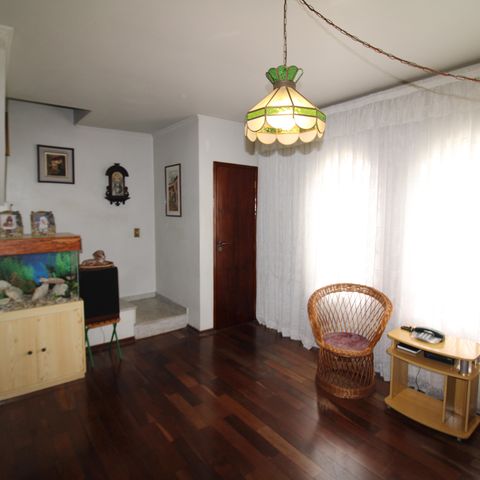 Casa à venda com 116m², 2 quartos e 4 vagasSala