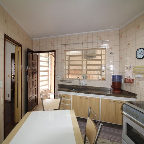 Casa à venda com 116m², 2 quartos e 4 vagasCozinha