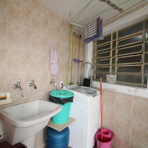 Casa à venda com 116m², 2 quartos e 4 vagasÁrea de Serviço
