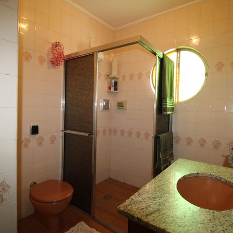 Casa à venda com 116m², 2 quartos e 4 vagasBanheiro 2