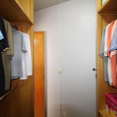 Casa à venda com 116m², 2 quartos e 4 vagasQuarto 2 - Closet