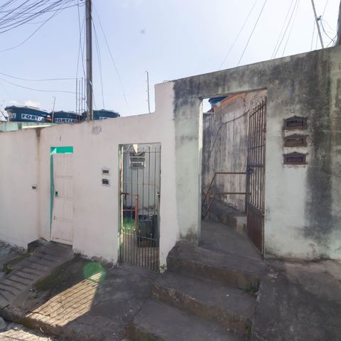 Casa para alugar com 35m², 1 quarto e sem vaga Casa para alugar com 35m², 1 quarto e sem vagaFachada