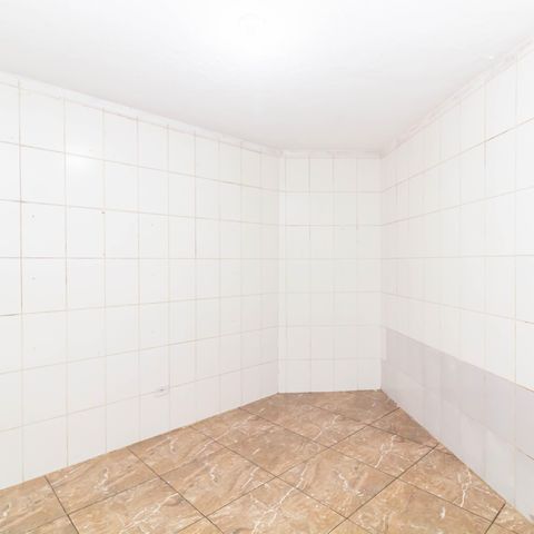 Casa para alugar com 35m², 1 quarto e sem vaga Casa para alugar com 35m², 1 quarto e sem vagaSala/Quarto