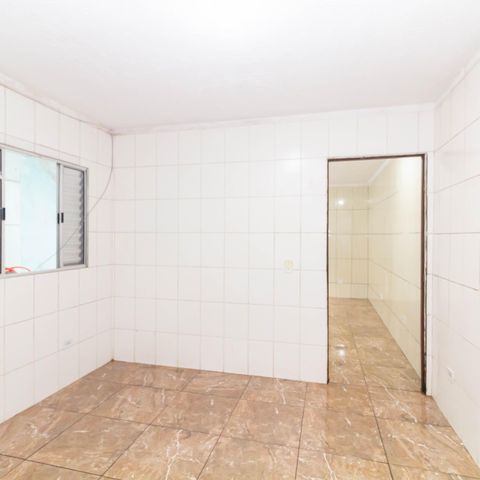 Casa para alugar com 35m², 1 quarto e sem vaga Casa para alugar com 35m², 1 quarto e sem vagaSala/Quarto