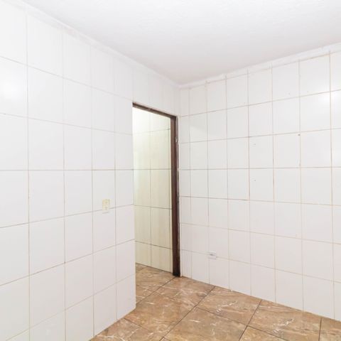 Casa para alugar com 35m², 1 quarto e sem vaga Casa para alugar com 35m², 1 quarto e sem vagaSala/Quarto