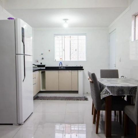 Casa à venda com 170m², 4 quartos e 4 vagas