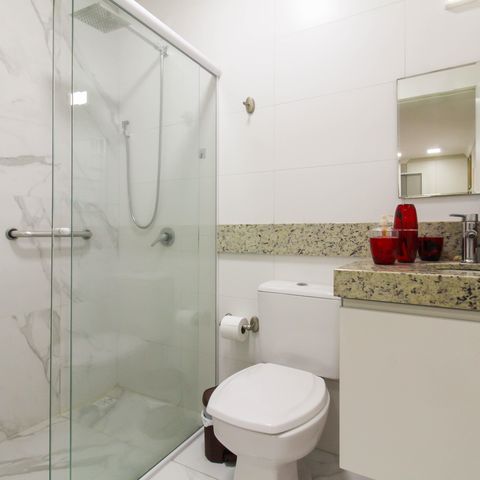 Casa de condomínio à venda com 131m², 3 quartos e 2 vagas Casa de condomínio à venda com 131m², 3 quartos e 2 vagasBanheiro
