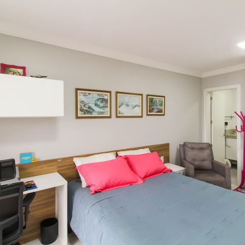 Casa de condomínio à venda com 131m², 3 quartos e 2 vagas Casa de condomínio à venda com 131m², 3 quartos e 2 vagasSuíte
