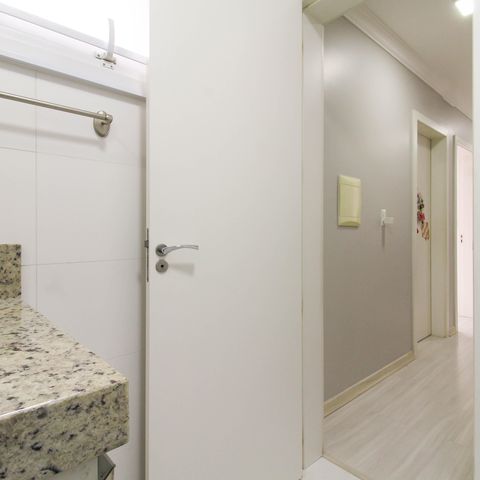Casa de condomínio à venda com 131m², 3 quartos e 2 vagas Casa de condomínio à venda com 131m², 3 quartos e 2 vagasBanheiro