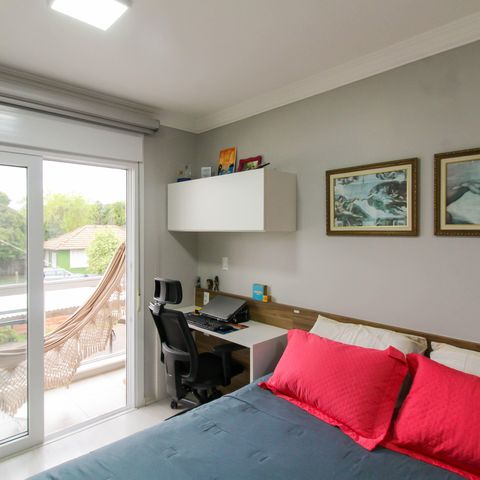 Casa de condomínio à venda com 131m², 3 quartos e 2 vagas Casa de condomínio à venda com 131m², 3 quartos e 2 vagasSuíte