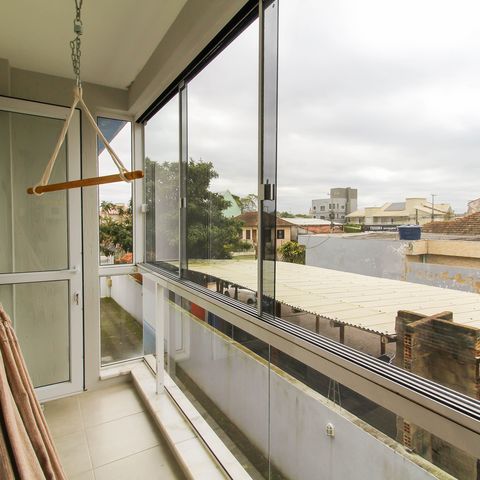 Casa de condomínio à venda com 131m², 3 quartos e 2 vagas Casa de condomínio à venda com 131m², 3 quartos e 2 vagasVaranda da Suíte