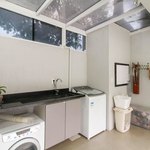 Casa de condomínio à venda com 131m², 3 quartos e 2 vagas Casa de condomínio à venda com 131m², 3 quartos e 2 vagasÁrea de Serviço