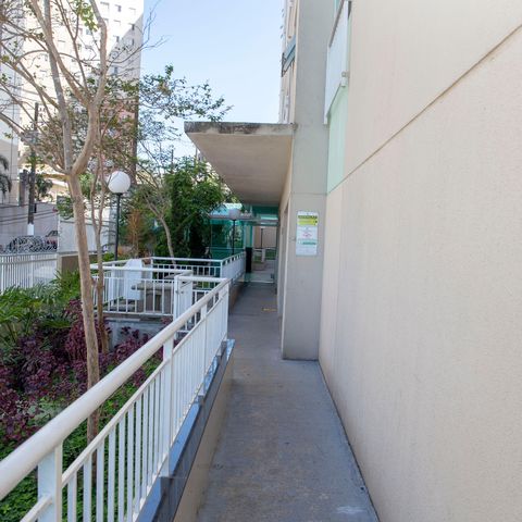 Apartamento à venda com 43m², 2 quartos e sem vagaÁrea comum