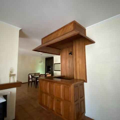 Casa à venda com 300m², 4 quartos e 5 vagas