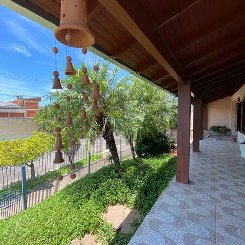 Casa à venda com 300m², 4 quartos e 5 vagas