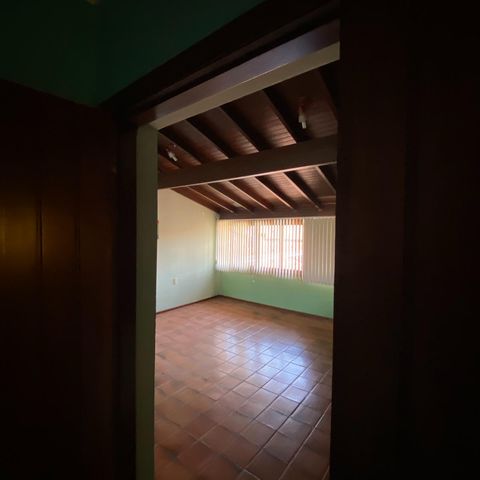 Casa à venda com 300m², 4 quartos e 5 vagas