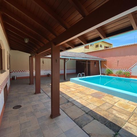 Casa à venda com 300m², 4 quartos e 5 vagas