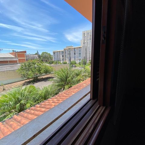Casa à venda com 300m², 4 quartos e 5 vagas