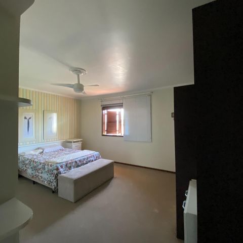 Casa à venda com 300m², 4 quartos e 5 vagas