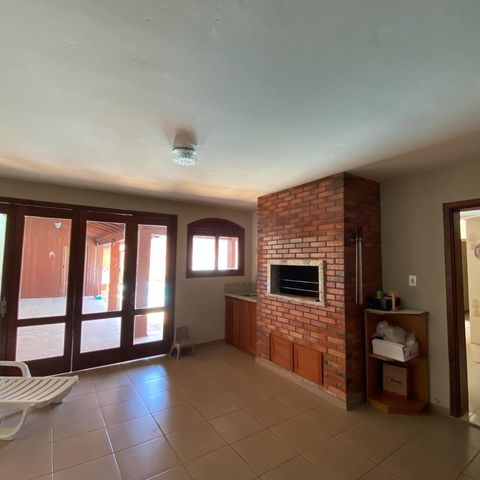 Casa à venda com 300m², 4 quartos e 5 vagas