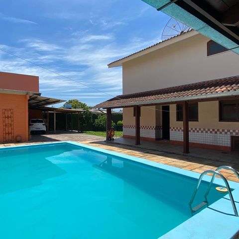 Casa à venda com 300m², 4 quartos e 5 vagas