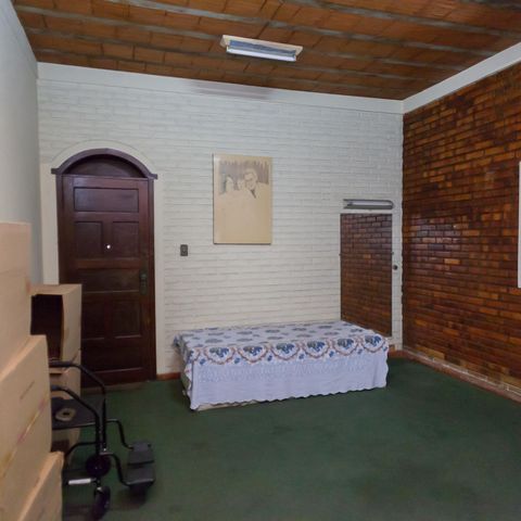 Casa à venda com 200m², 4 quartos e 2 vagas Casa à venda com 200m², 4 quartos e 2 vagasQuarto 1