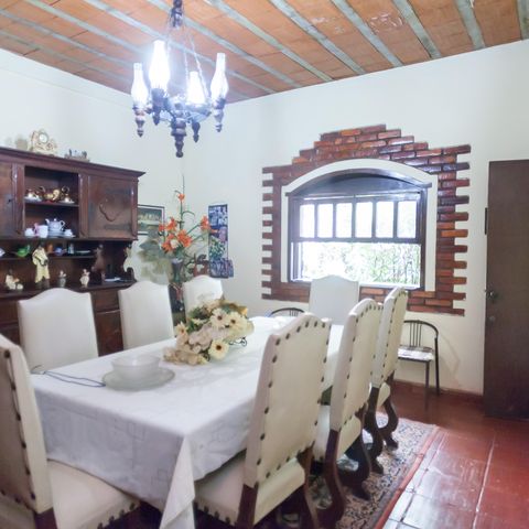 Casa à venda com 200m², 4 quartos e 2 vagas Casa à venda com 200m², 4 quartos e 2 vagasSala de Jantar
