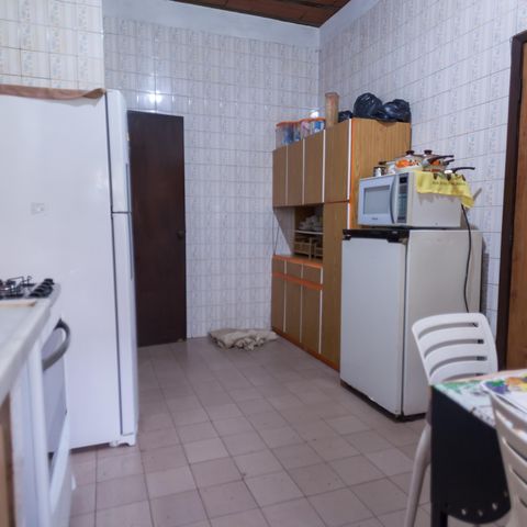 Casa à venda com 200m², 4 quartos e 2 vagas Casa à venda com 200m², 4 quartos e 2 vagasCozinha