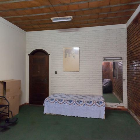 Casa à venda com 200m², 4 quartos e 2 vagas Casa à venda com 200m², 4 quartos e 2 vagasQuarto 1