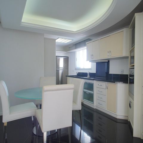 Apartamento para alugar com 340m², 3 quartos e 3 vagasCozinha