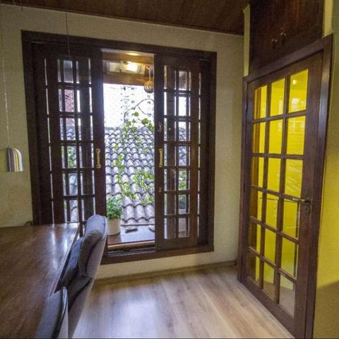 Casa à venda com 270m², 3 quartos e 1 vaga Casa à venda com 270m², 3 quartos e 1 vagaEscritório