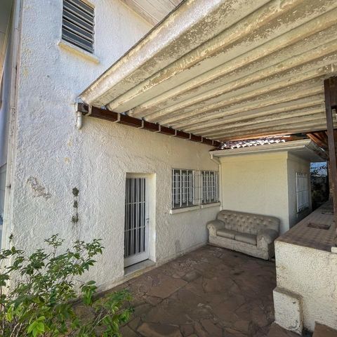 Casa à venda com 420m², 4 quartos e 4 vagas