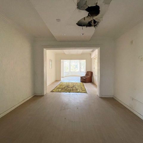 Casa à venda com 420m², 4 quartos e 4 vagas