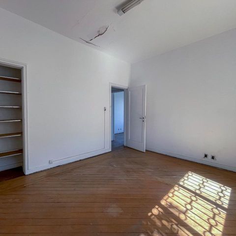 Casa à venda com 420m², 4 quartos e 4 vagas
