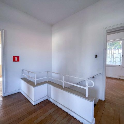 Casa à venda com 420m², 4 quartos e 4 vagas
