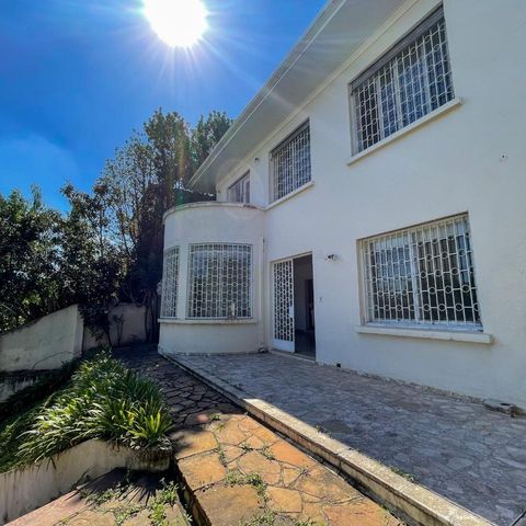 Casa à venda com 420m², 4 quartos e 4 vagas