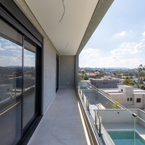 Casa de condomínio para alugar com 380m², 4 quartos e 4 vagasVaranda da Suíte 3 e 4
