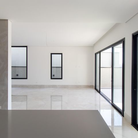 Casa de condomínio para alugar com 380m², 4 quartos e 4 vagasCozinha