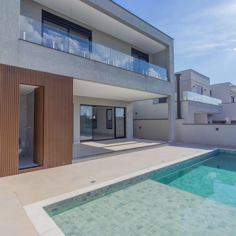 Casa de condomínio para alugar com 380m², 4 quartos e 4 vagasÁrea da piscina