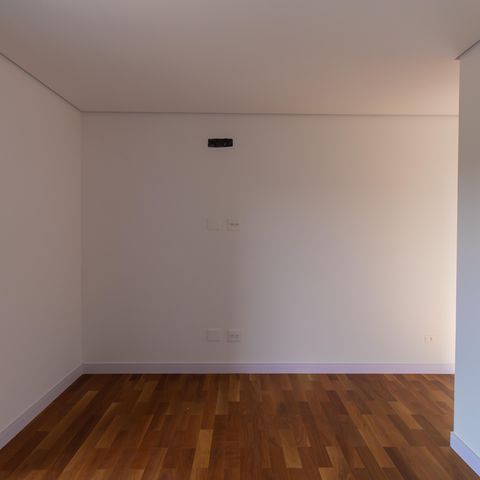 Casa de condomínio para alugar com 380m², 4 quartos e 4 vagasSuíte 3