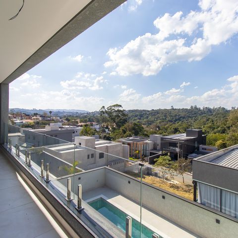 Casa de condomínio para alugar com 380m², 4 quartos e 4 vagasVaranda da suíte 3 e 4