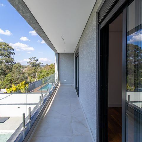 Casa de condomínio para alugar com 380m², 4 quartos e 4 vagasVaranda da Suíte 3 e 4