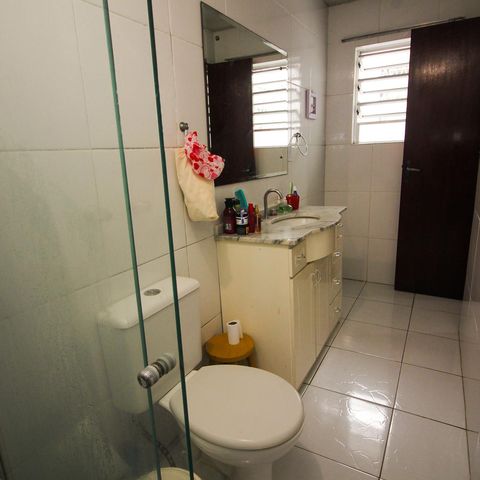 Casa à venda com 130m², 3 quartos e 3 vagas Casa à venda com 130m², 3 quartos e 3 vagasBanheiro da Suíte