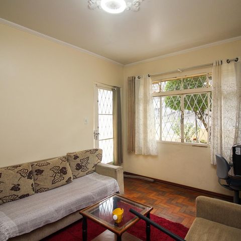 Casa à venda com 130m², 3 quartos e 3 vagas Casa à venda com 130m², 3 quartos e 3 vagasSala 1