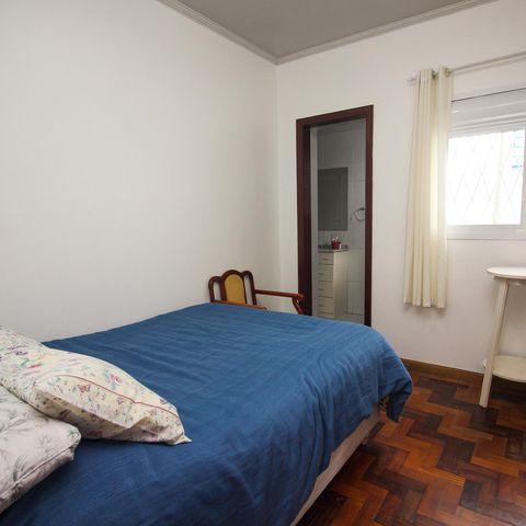 Casa à venda com 130m², 3 quartos e 3 vagas Casa à venda com 130m², 3 quartos e 3 vagasSuíte