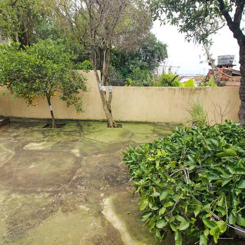 Casa à venda com 130m², 3 quartos e 3 vagas Casa à venda com 130m², 3 quartos e 3 vagasQuintal