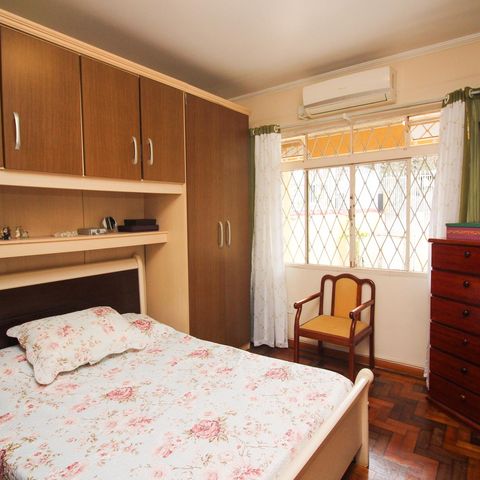 Casa à venda com 130m², 3 quartos e 3 vagas Casa à venda com 130m², 3 quartos e 3 vagasQuarto 2
